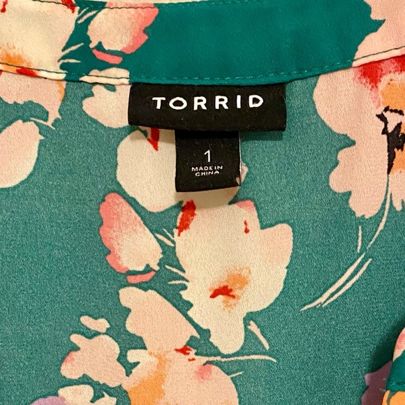 Torrid Green Floral Georgette Women's Top - Picture 7 of 7